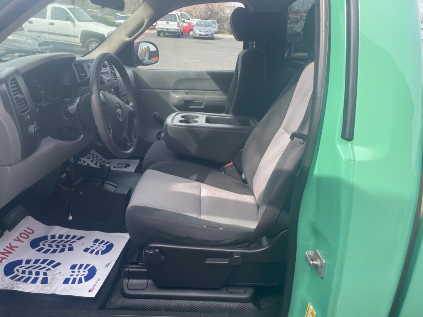2008 Forest Service Green /Black Chevrolet Silverado 1500 Work Truck (1GCEK14J68Z) with an 5.3L V8 OHV 16V engine, AT transmission, located at 813 E Fairview Ave, Meridian , ID, 83642, (208) 336-8230, 43.618851, -116.384010 - Photo#7